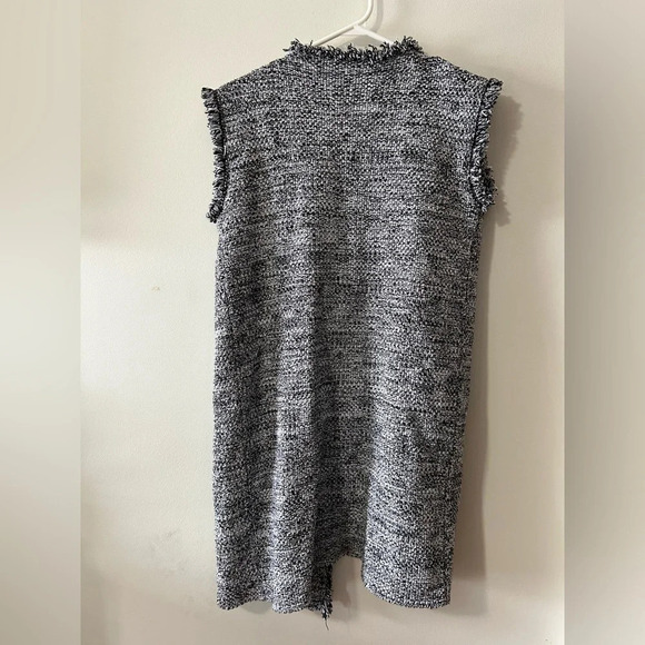 Cocogio Long  Sleeveless Cardigan - Picture 2 of 3